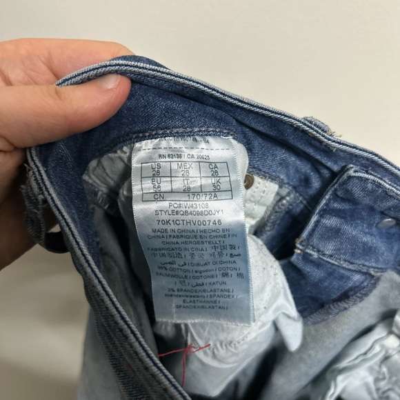 Guess Ripped Medium Rise Skinny Jeans - Picture 4 of 4